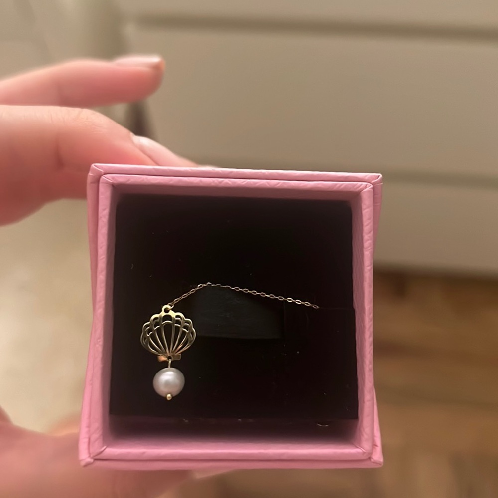 Gold Plated Seashell Pearl Necklace